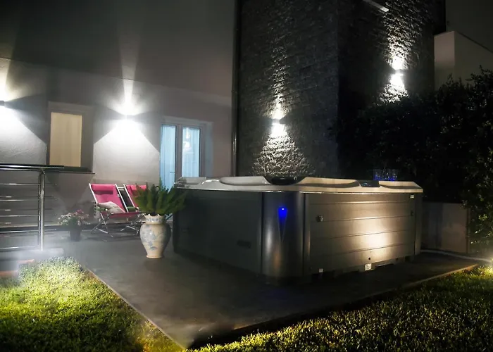 Deluxe Con Idromassaggio Vila