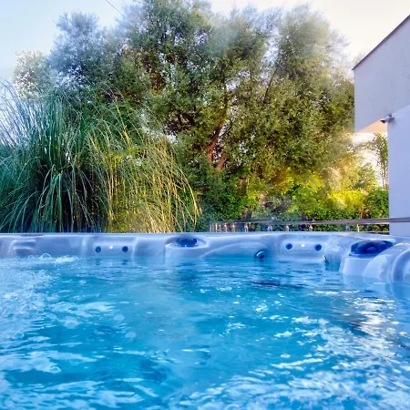 Deluxe Con Idromassaggio Villa
